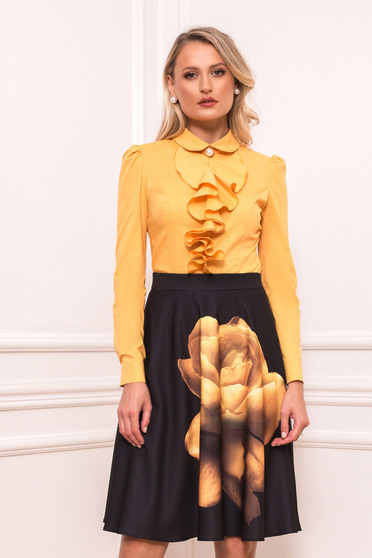 Camasa dama PrettyGirl mustarie scurta eleganta mulata cu volanase cu maneci lungi si guler barcuta
