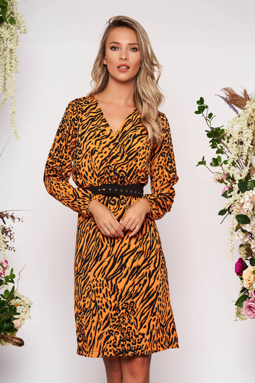 Rochie StarShinerS portocalie midi eleganta cu croi drept decolteu petrecut in v cu elastic in talie cu maneci lungi si accesoriu tip curea