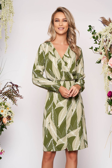 Rochie StarShinerS verde midi eleganta cu croi drept decolteu petrecut in v cu elastic in talie cu maneci lungi si accesoriu tip curea