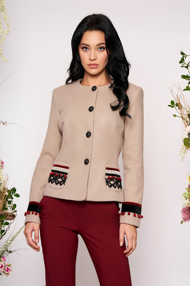 Sacou LaDonna cappuccino din lana cambrat elegant tip blazer cu aplicatii cusute manual