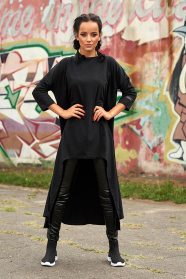Rochie neagra lunga casual din bumbac cu croi larg cu maneci lungi si decolteu la baza gatului