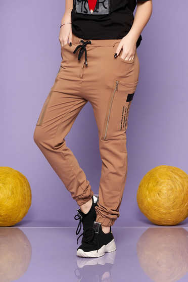 Pantaloni cappuccino lungi casual din bumbac cu talie inalta cu elastic si buzunare laterale