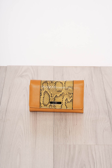 Portofel mustariu snake print cu mai multe compartimente si inchidere cu capsa magnetica