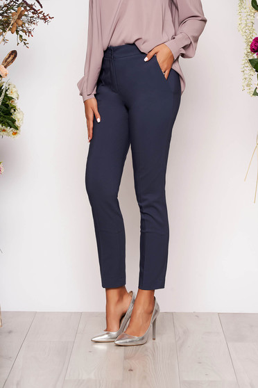 Pantaloni albastru-inchis lungi eleganti cu talie medie conici din stofa subtire cu buzunare