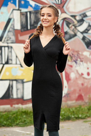 Rochie SunShine neagra midi casual tip creion din material tricotat reiat cu decolteu in v