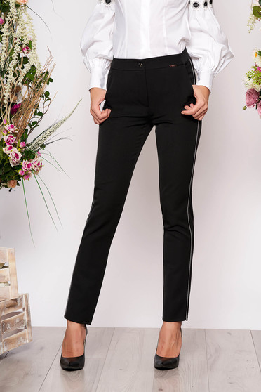 Pantaloni negri conici eleganti din stofa cu elastic in talie cu buzunare si aplicatii metalice