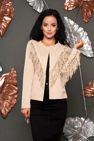 Cardigan crem casual din material gros cu croi larg cu maneci lungi si franjuri cu capse