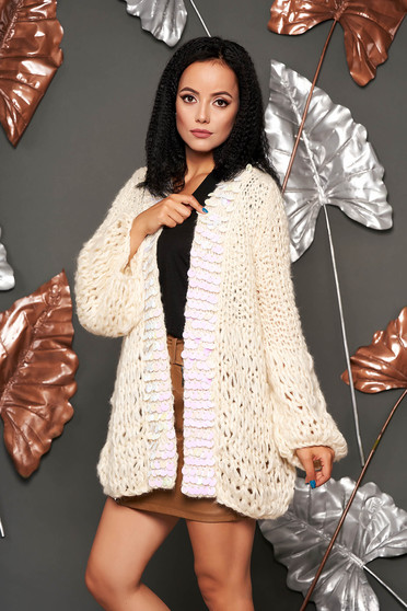 Cardigan crem lunga casual din material tricotat cu croi larg si aplicatii cu paiete holografice