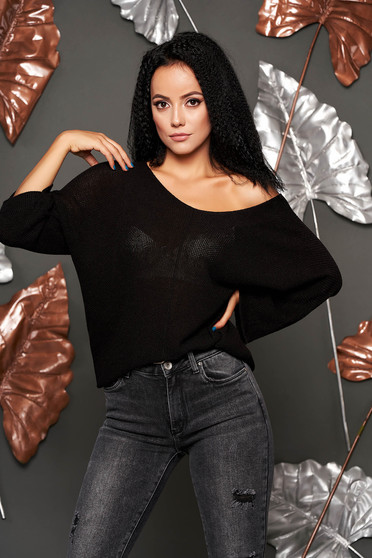 Pulover SunShine negru scurt casual cu croi larg din material tricotat cu decolteu in v si maneci largi