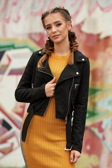 Geaca SunShine neagra casual scurta din imitatie de piele cu buzunare accesorizata cu o catarama metalica