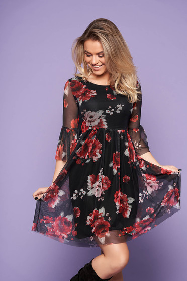 Rochie SunShine neagra scurta de zi in clos din voal cu maneci clopot decolteu rotunjit si imprimeu floral