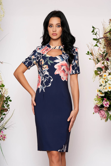 Rochie albastru-inchis midi de zi tip creion cu maneci scurte decupata la bust fara captuseala cu imprimeu floral