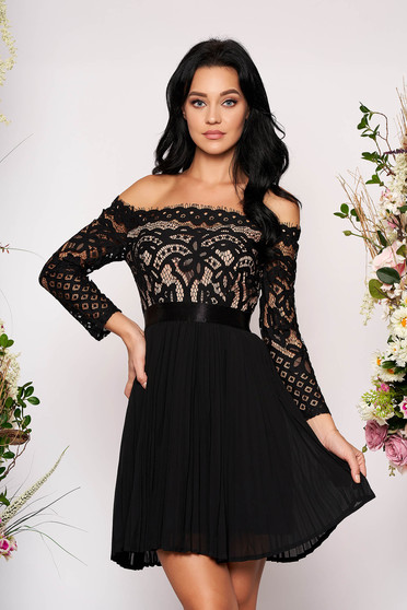 Rochie SunShine neagra scurta de ocazie in clos din dantela din voal cu maneci lungi umeri goi