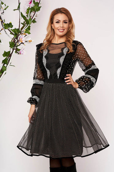 Rochie LaDonna neagra midi eleganta in clos din voal cu maneci lungi cu maneci prinse in elastic cu volanase si buline