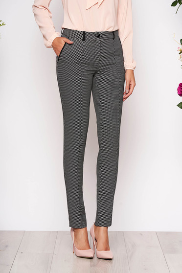 Pantaloni LaDonna negri eleganti conici din stofa cu buzunare in fata cu imprimeuri grafice si inchidere cu fermoar si nasture