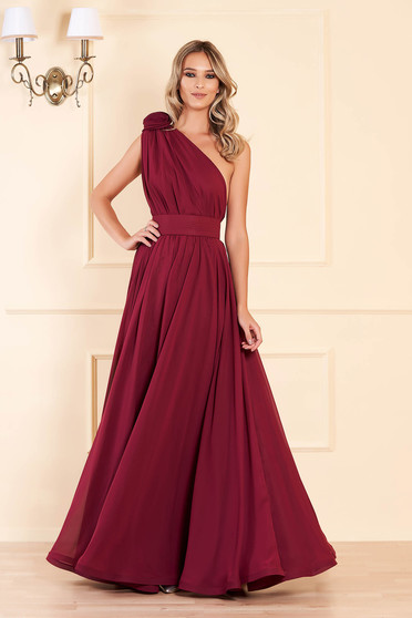Rochie Ana Radu visinie de lux lunga pe umar in clos din voal accesorizata cu cordon