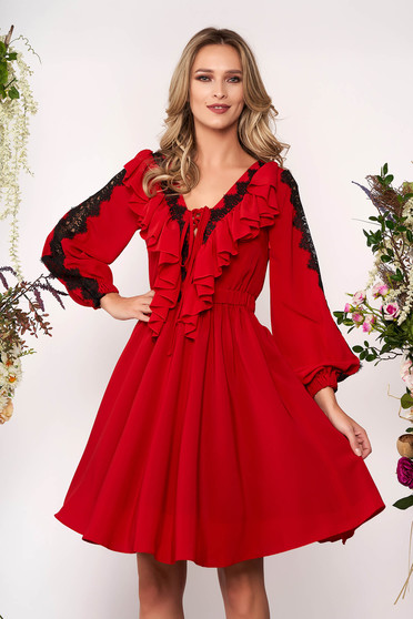 Rochie LaDonna rosie eleganta in clos cu decolteu in v din voal cu aplicatii de dantela