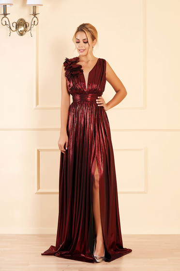 Rochie LaDonna visinie lunga de ocazie in clos din material lucios cu decolteu adanc fara maneci