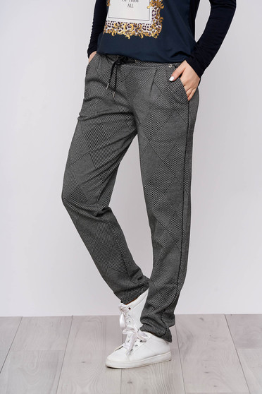 Pantaloni Top Secret negri casual din stofa cu un croi drept cu talie inalta si accesorizati cu snur