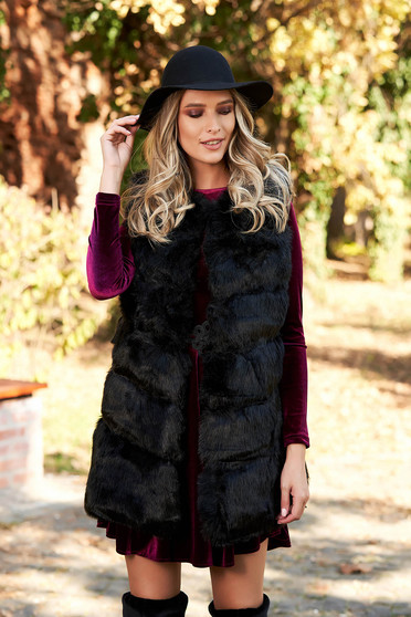 Vesta SunShine neagra cu croi larg din blana ecologica captusit pe interior cu buzunare