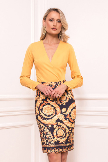 Body PrettyGirl mustariu office cu un croi mulat cu decolteu in v din bumbac usor elastic