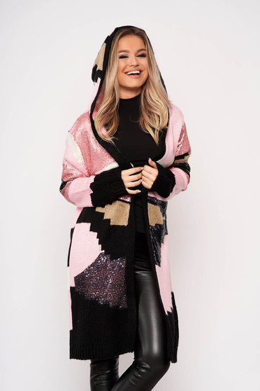 Cardigan SunShine roz deschis elegant din material tricotat cu aplicatii cu paiete cu gluga nedetasabila si fara inchidere