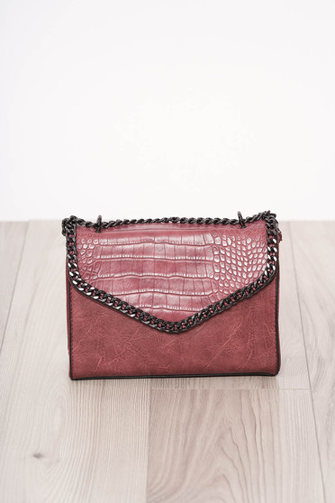 Geanta dama SunShine roz din imitatie de piele de sarpe cu maner lung tip lantisor accesorizata cu fermoar