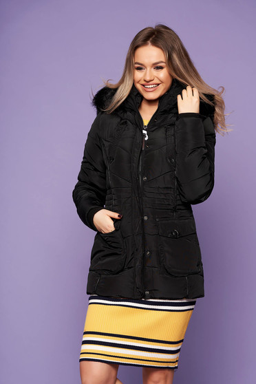 Geaca SunShine neagra casual scurta din fas cu buzunare si gluga imblanita