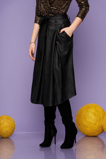 Fusta SunShine neagra casual midi din piele ecologica in clos cu buzunare cordon detasabil se inchide cu fermoar la spate