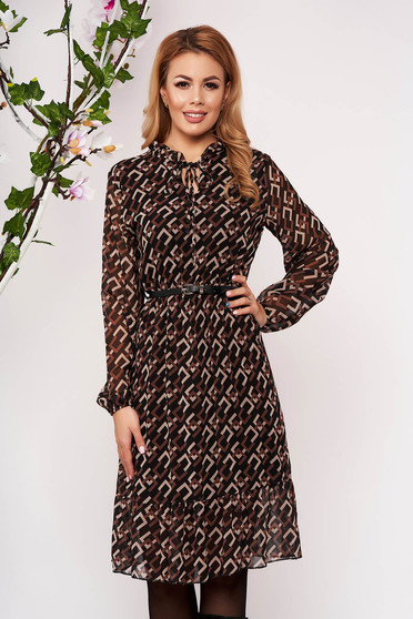 Rochie SunShine maro midi eleganta in clos din material vaporos cu elastic in talie si curea din imitatie de piele