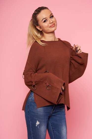 Pulover SunShine caramiziu casual tricotat scurt cu croi larg cu gluga nedetasabila si accesorii metalice