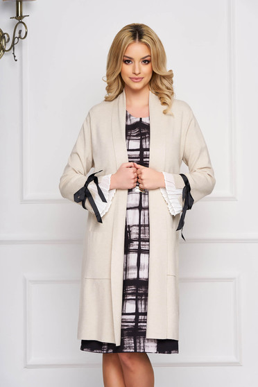 Cardigan SunShine crem elegant lung tricotat accesorizat cu fundite si buzunare frontale