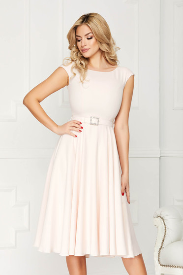 Rochie StarShinerS crem eleganta midi din stofa cu croi in a accesorizata cu o centura