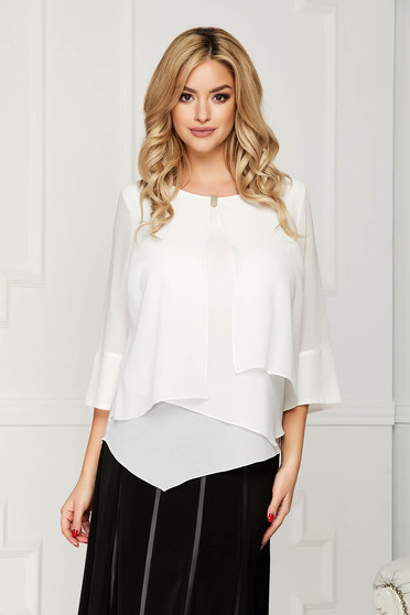 Bluza dama alba office scurta din voal cu croi larg asimetrica cu accesorii metalice