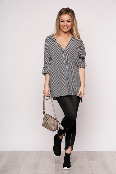Camasa dama Top Secret neagra casual cu imprimeu cu scris si dogtooth cu fundita in partea din spate