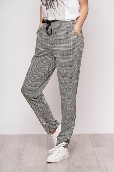 Pantaloni Top Secret casual gri cu print dogtooth cu un croi drept cu talie inalta cu buzunare