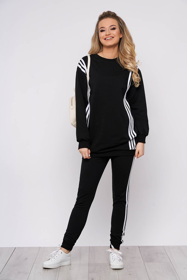 Trening dama SunShine negru sport din bumbac din doua piese cu pantaloni si bluza cu imprimeu cu scris