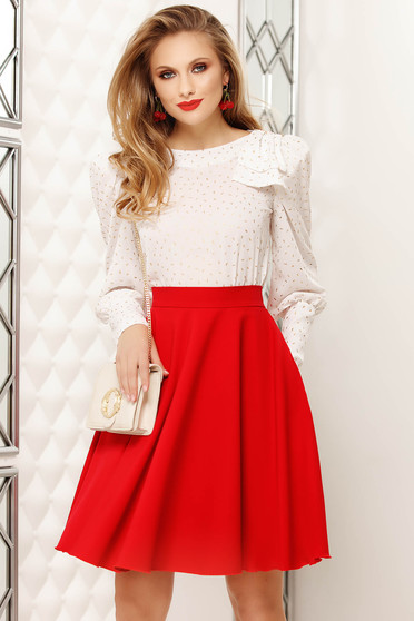 Bluza dama Fofy alba eleganta cu croi larg cu aplicatii metalice si fundita