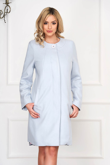 Trench albastru aqua elegant scurt din lana cu un croi drept si buzunare