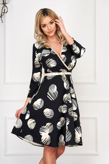 Rochie neagra office midi in clos cu buline si accesoriu tip curea