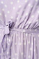 Rochie lila de zi fara maneci cu elastic in talie accesorizata cu cordon material subtire cu buline 5 - StarShinerS.ro
