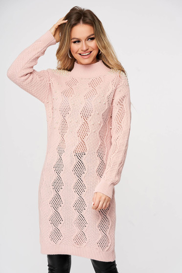 Reduceri pulovere casual lung, Pulover SunShine roz deschis lung tricotat cu croi larg si aplicatii cu perle - StarShinerS.ro