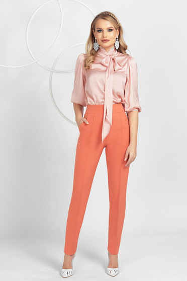 Pantaloni skinny roz, Pantaloni PrettyGirl corai office conici din material usor elastic cu nervura pe mijloc - StarShinerS.ro