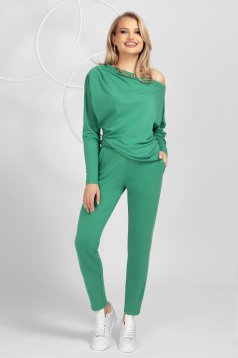 Lightgreen loose fit from soft fabric sport 2 pieces from elastic and fine fabric