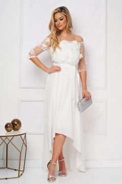 StarShinerS ivory occasional asymmetrical cloche dress accessorized with tied waistband laced