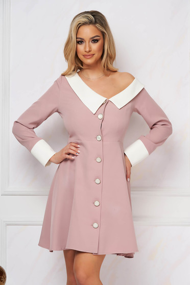 Blézer típusú ruhák, Púder rózsaszínű egy vállas galléros alkalmi harang ruha gomb kiegészítőkkel - StarShiner.hu