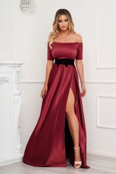 Burgundy dress from satin cloche occasional with embroidery details on the shoulders slit