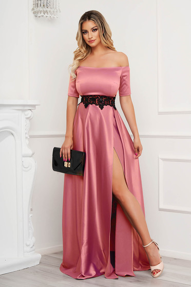 Pink dress from satin cloche occasional with embroidery details on the shoulders slit