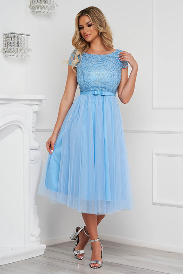 Dress StarShinerS lightblue midi occasional cloche laced from tulle accessorized with tied waistband