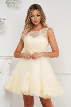 Ivory dress short cut occasional cloche laced with push-up cups from tulle